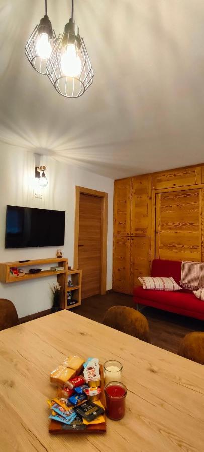Complesso I Dadi - Condominio Cielo Alto Breuil-Cervinia Bagian luar foto